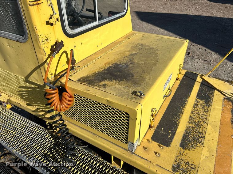 image for item DQ1074 Ottawa YT30  yard truck