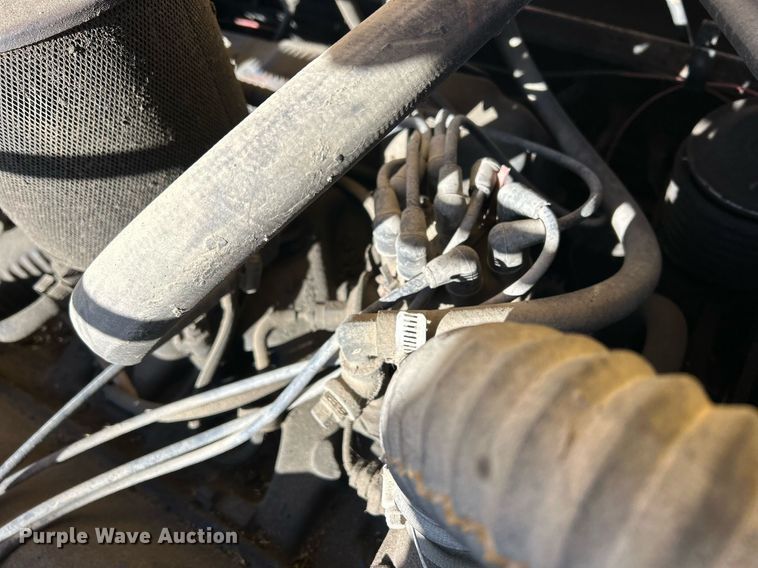 image for item DQ1074 Ottawa YT30  yard truck