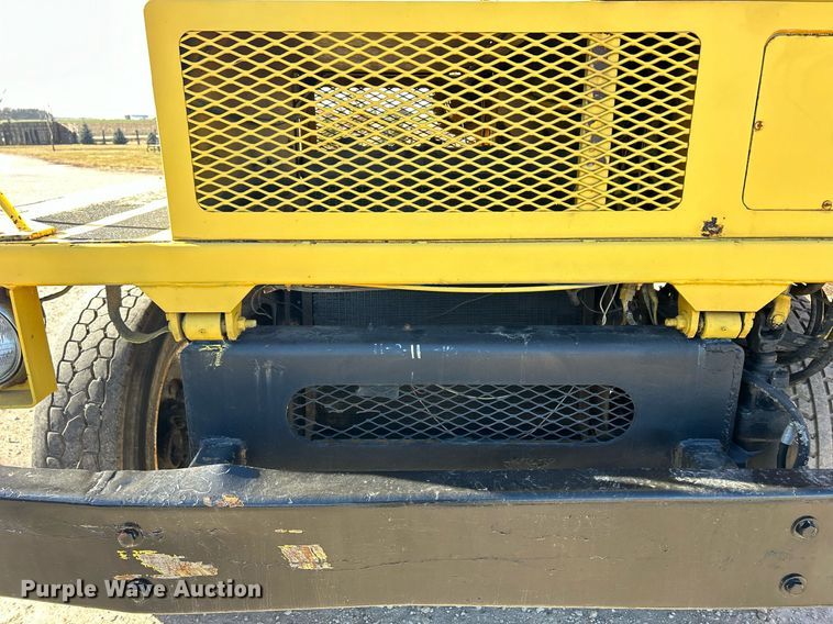 image for item DQ1074 Ottawa YT30  yard truck