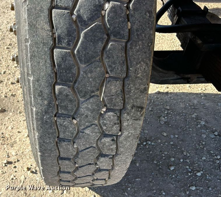 image for item DQ1074 Ottawa YT30  yard truck