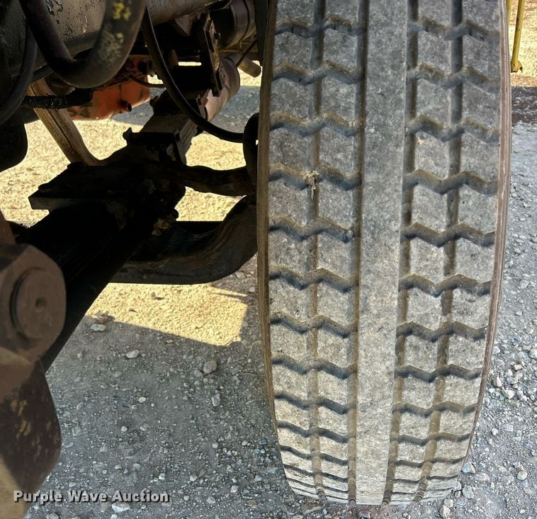 image for item DQ1074 Ottawa YT30  yard truck