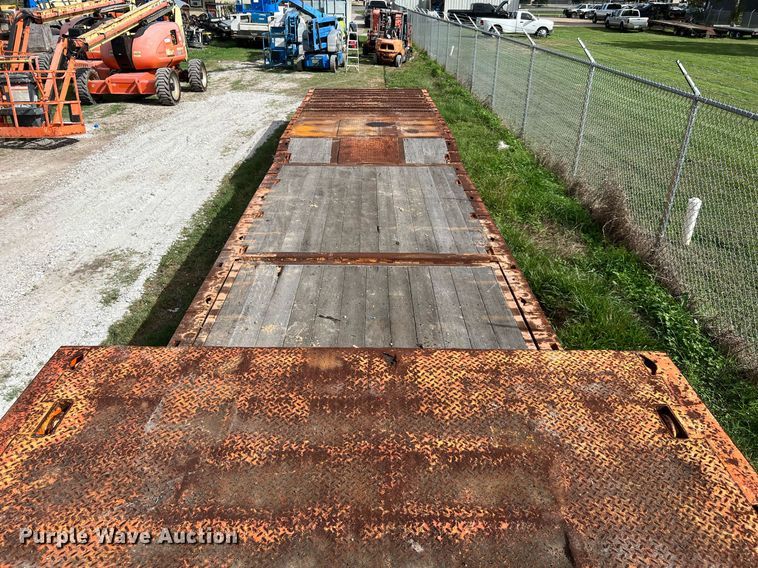 image for item DQ2315 2003 Trail King TK70HT drop deck equipment trailer