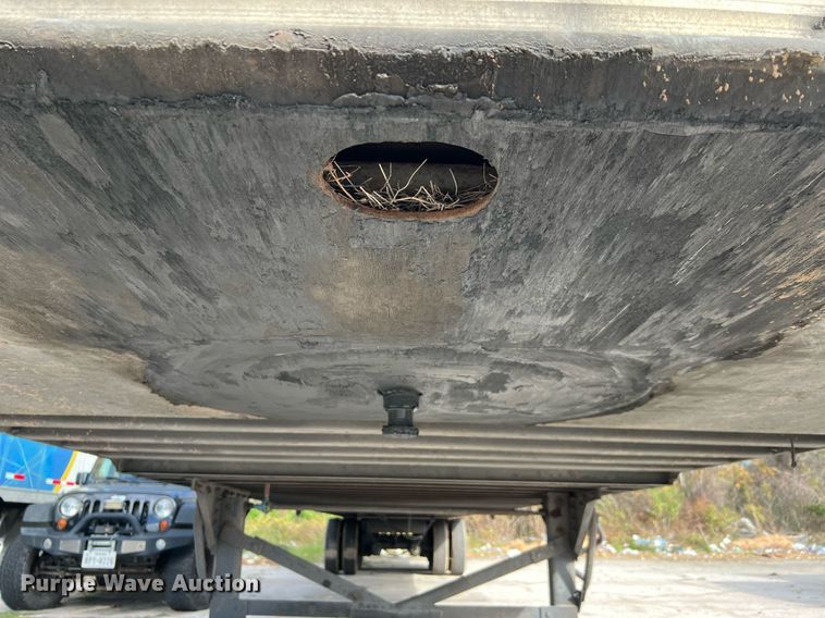 image for item DQ2342 2004 Great Dane 7-11TP-SA  dry van trailer