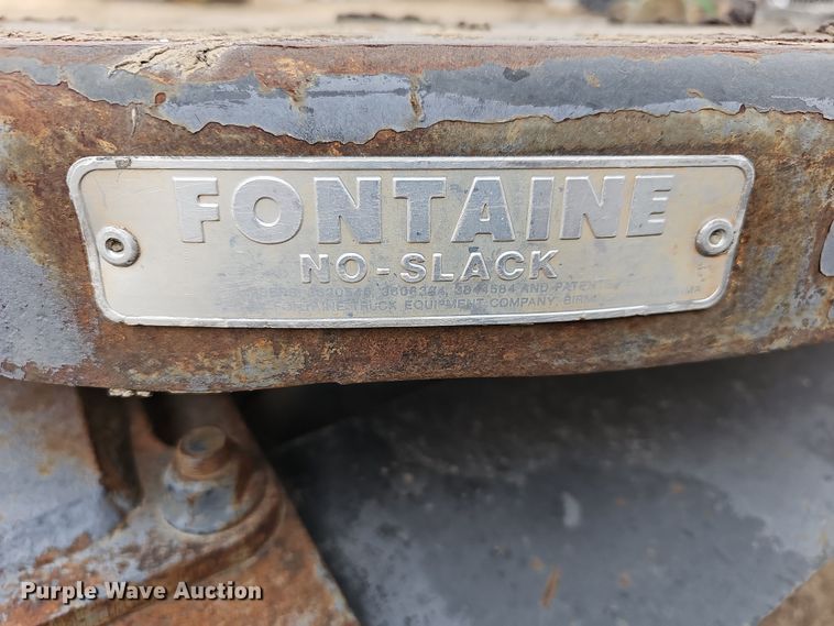 image for item DR5931 1987 International S2300  semi truck