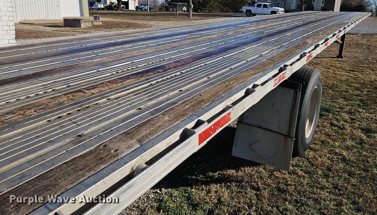 image for item LB9623 2007 Utility FS2CHA  flatbed trailer