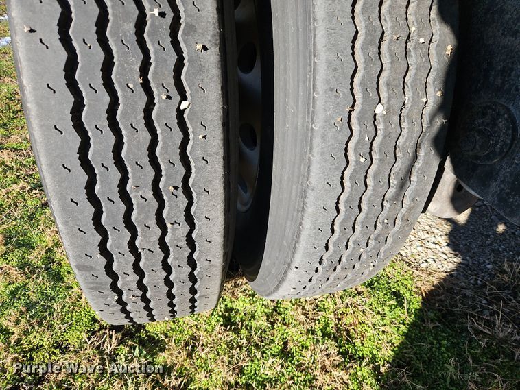 image for item LB9623 2007 Utility FS2CHA  flatbed trailer