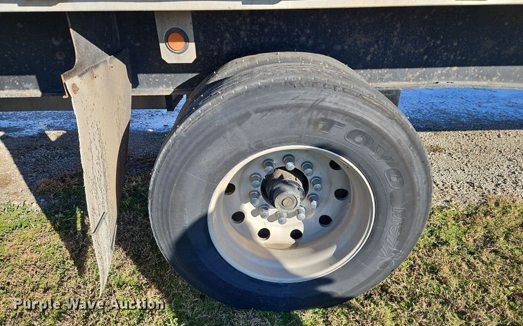 image for item LB9623 2007 Utility FS2CHA  flatbed trailer