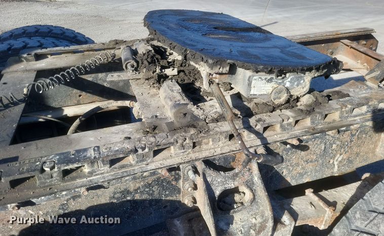 image for item MI9864 1991 International F-8100  semi truck