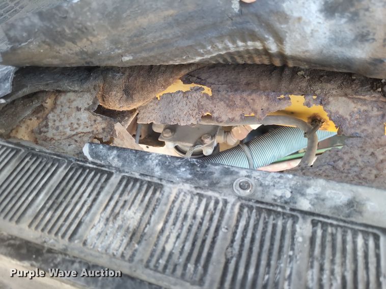 image for item MI9864 1991 International F-8100  semi truck