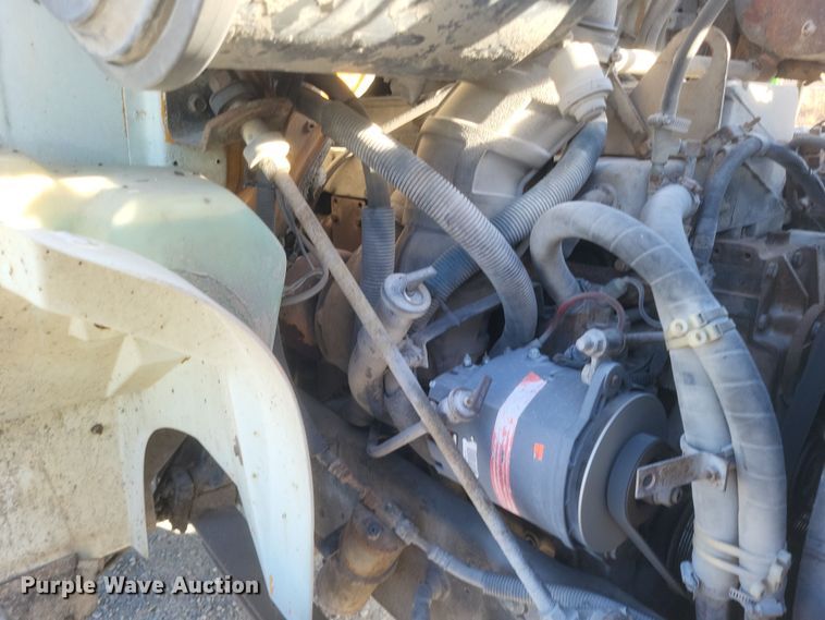 image for item MI9864 1991 International F-8100  semi truck