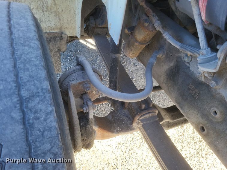 image for item MI9864 1991 International F-8100  semi truck