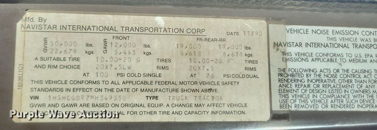 image for item MI9864 1991 International F-8100  semi truck