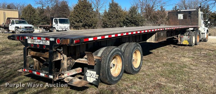 image for item NN9325 2007 International 9200i  semi truck