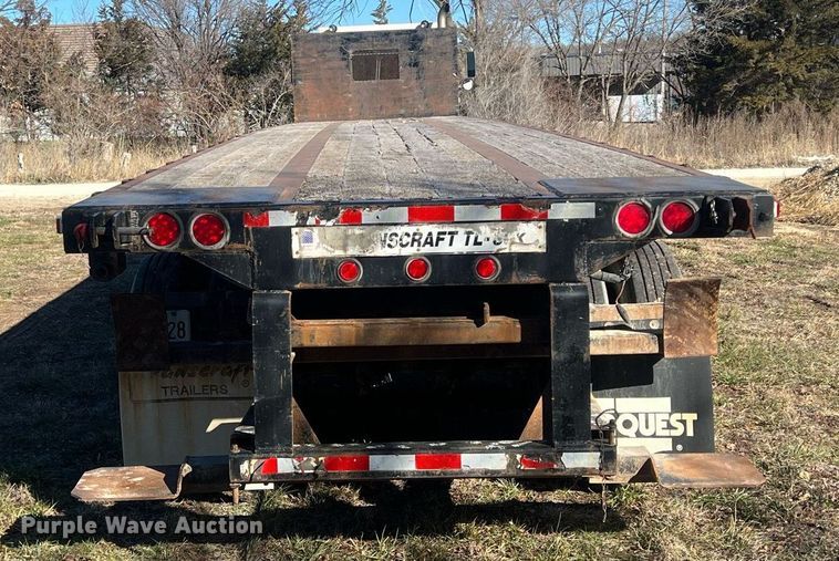 image for item NN9325 2007 International 9200i  semi truck