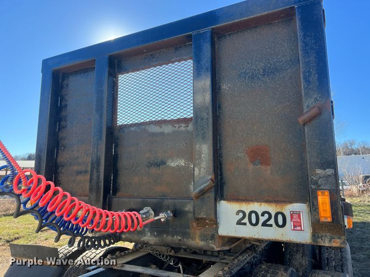 image for item NN9325 2007 International 9200i  semi truck