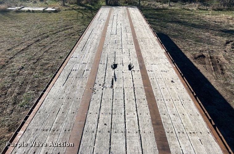 image for item NN9325 2007 International 9200i  semi truck