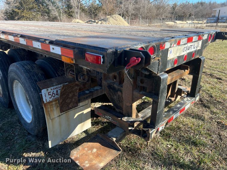 image for item NN9325 2007 International 9200i  semi truck