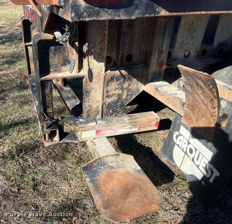 image for item NN9325 2007 International 9200i  semi truck