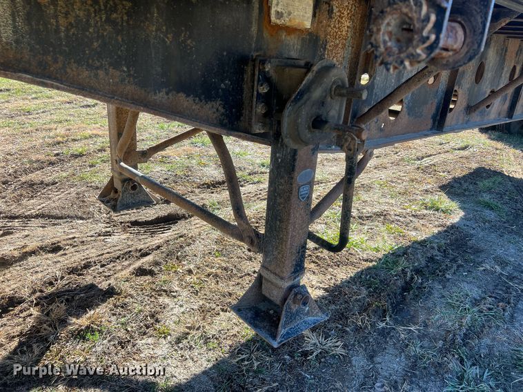 image for item NN9325 2007 International 9200i  semi truck