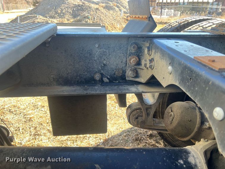 image for item NN9325 2007 International 9200i  semi truck