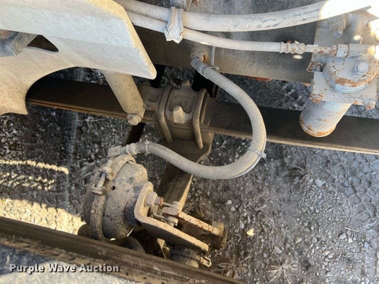 image for item NN9325 2007 International 9200i  semi truck