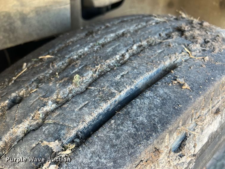 image for item NN9325 2007 International 9200i  semi truck