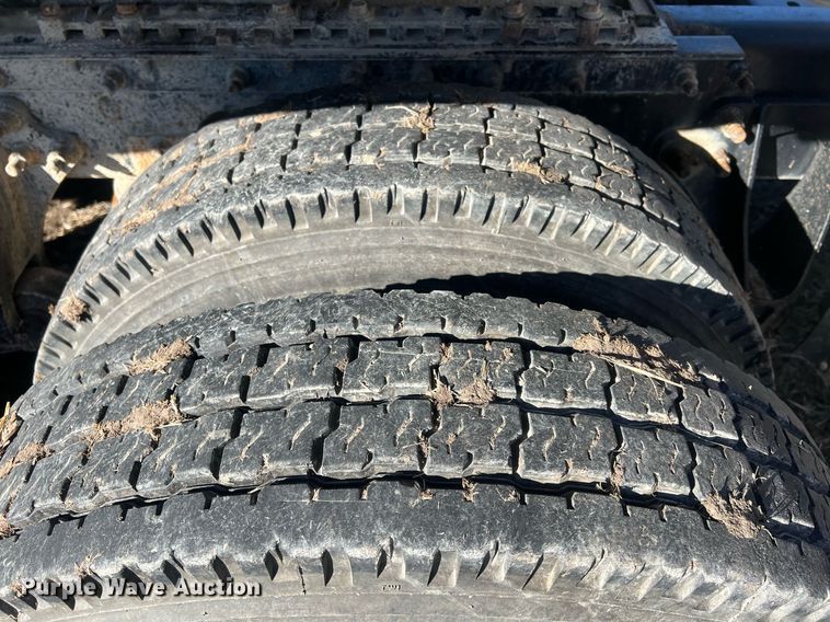 image for item NN9325 2007 International 9200i  semi truck