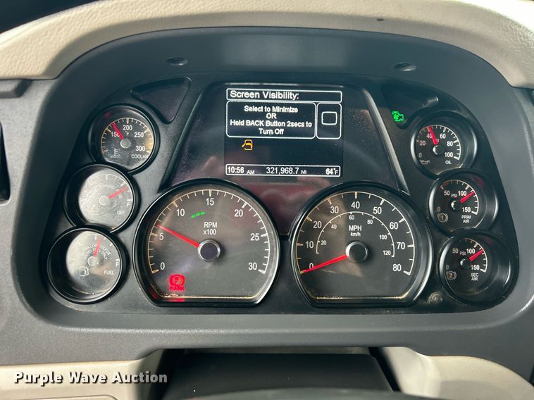 image for item OM9198 2019 Peterbilt 579  semi truck