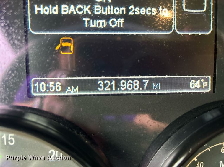 image for item OM9198 2019 Peterbilt 579  semi truck