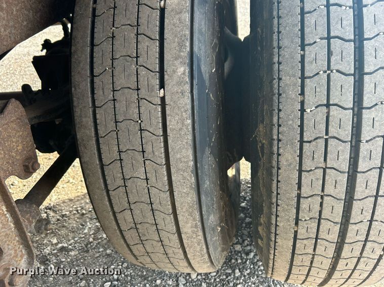 image for item OM9203 1989 Theurer ISAC480A10S226  dry van trailer