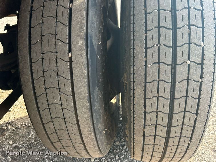 image for item OM9203 1989 Theurer ISAC480A10S226  dry van trailer