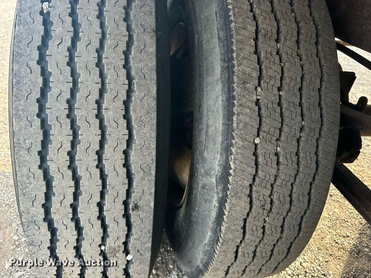 image for item OM9203 1989 Theurer ISAC480A10S226  dry van trailer