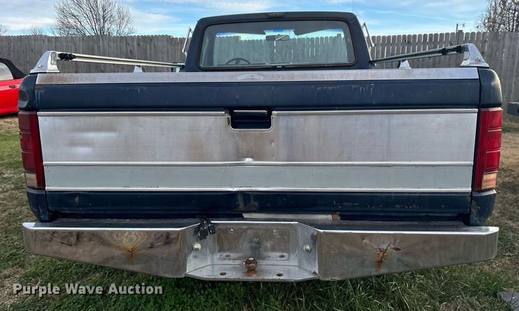 image for item DJ6432 1985 Ford F150  pickup truck