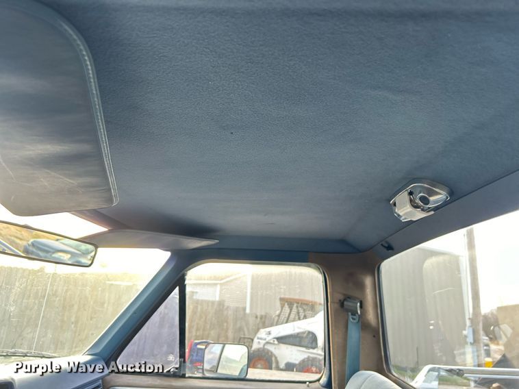 image for item DJ6432 1985 Ford F150  pickup truck