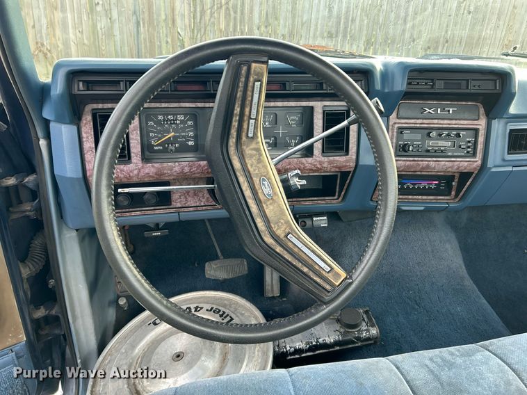 image for item DJ6432 1985 Ford F150  pickup truck