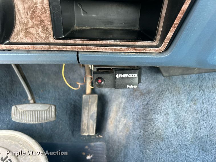 image for item DJ6432 1985 Ford F150  pickup truck