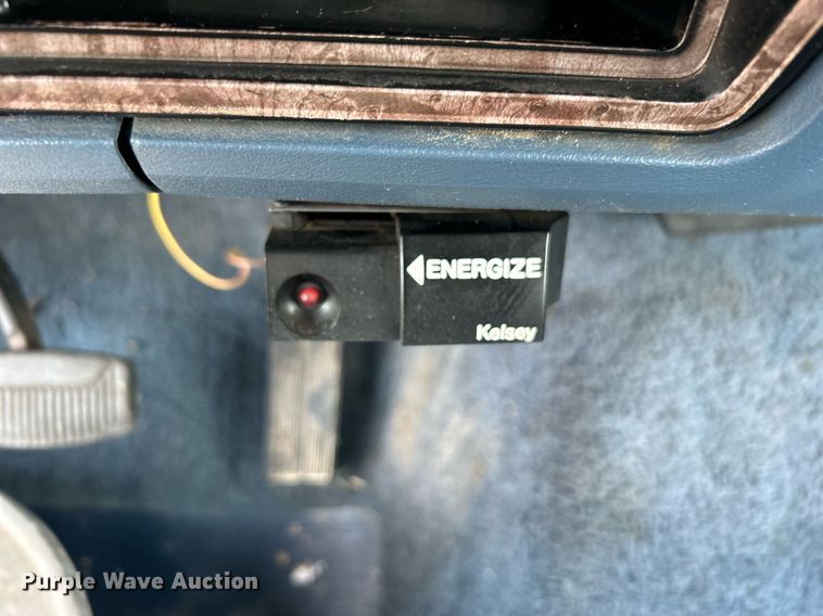 image for item DJ6432 1985 Ford F150  pickup truck