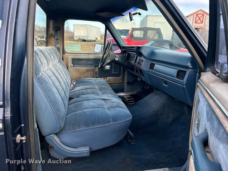 image for item DJ6432 1985 Ford F150  pickup truck