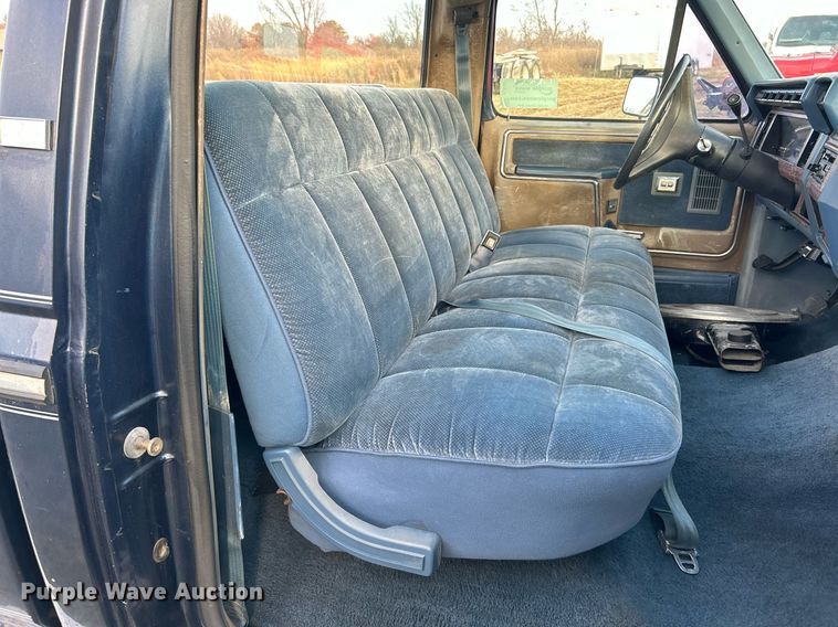 image for item DJ6432 1985 Ford F150  pickup truck