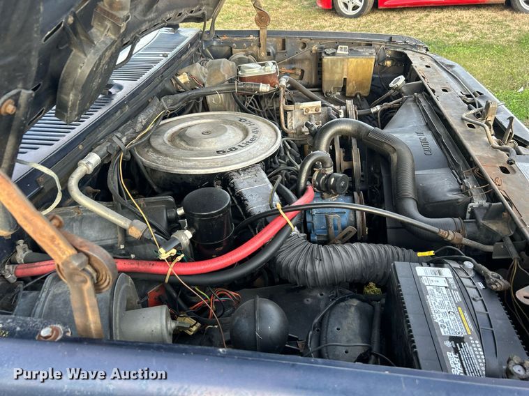 image for item DJ6432 1985 Ford F150  pickup truck