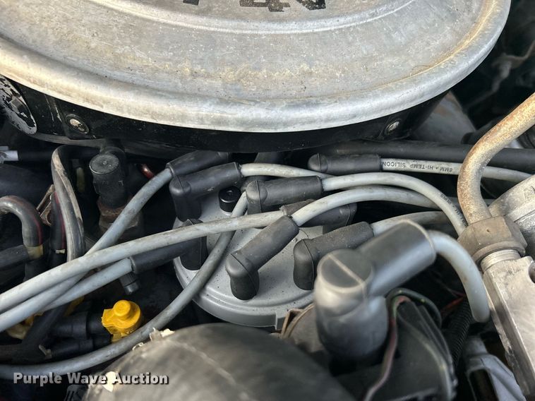 image for item DJ6432 1985 Ford F150  pickup truck