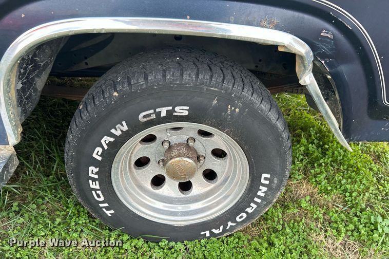 image for item DJ6432 1985 Ford F150  pickup truck