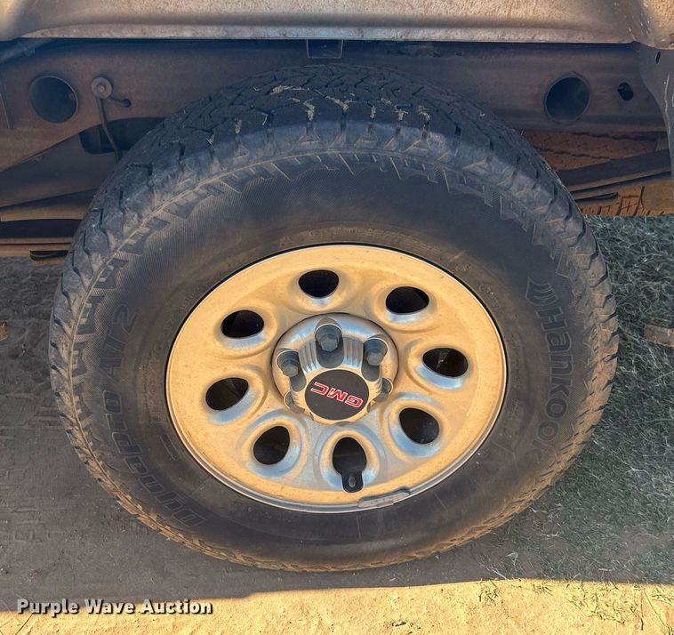 image for item DJ6483 2012 GMC Sierra 1500  Ext. Cab pickup truck