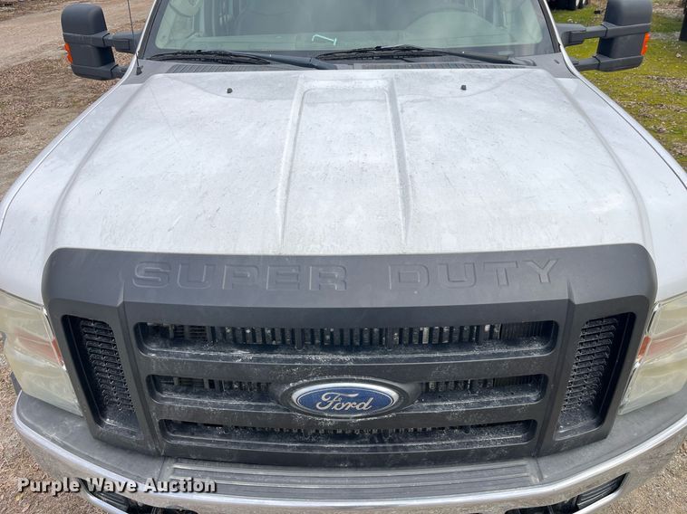 image for item DP2181 2008 Ford F550 Super Duty Crew Cab XL  Crew Cab flatbed pickup truck