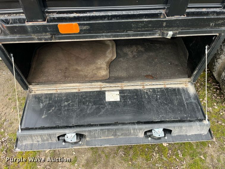 image for item DP2181 2008 Ford F550 Super Duty Crew Cab XL  Crew Cab flatbed pickup truck