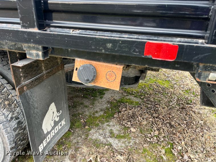 image for item DP2181 2008 Ford F550 Super Duty Crew Cab XL  Crew Cab flatbed pickup truck