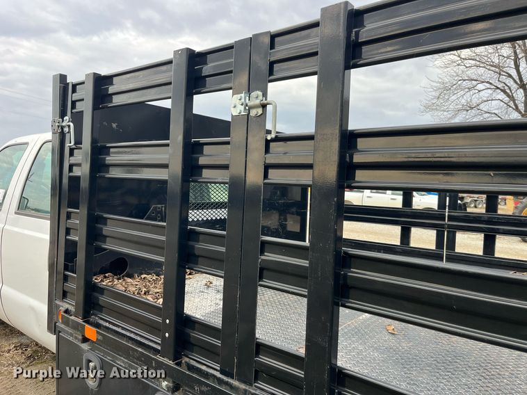 image for item DP2181 2008 Ford F550 Super Duty Crew Cab XL  Crew Cab flatbed pickup truck