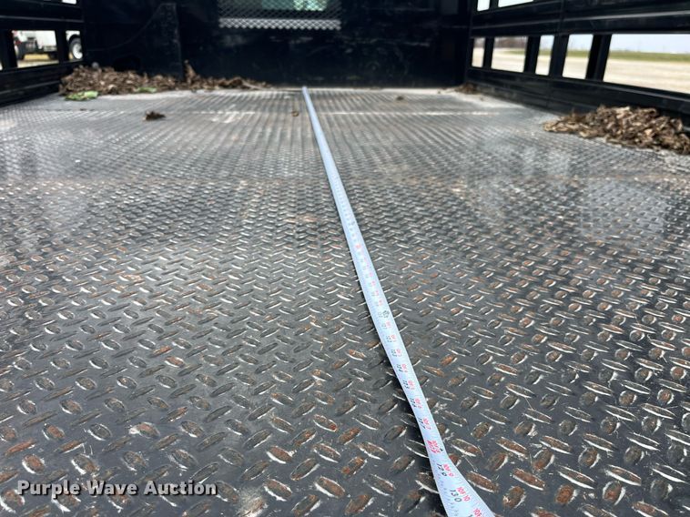 image for item DP2181 2008 Ford F550 Super Duty Crew Cab XL  Crew Cab flatbed pickup truck