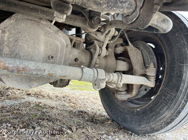 image for item DP2181 2008 Ford F550 Super Duty Crew Cab XL  Crew Cab flatbed pickup truck