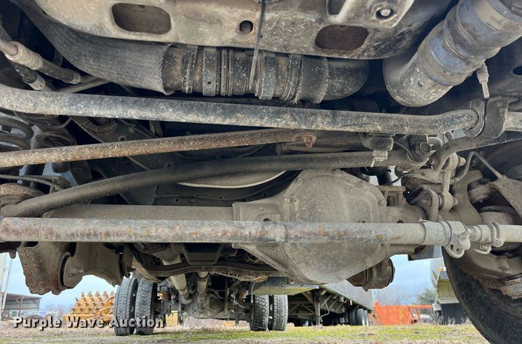 image for item DP2181 2008 Ford F550 Super Duty Crew Cab XL  Crew Cab flatbed pickup truck